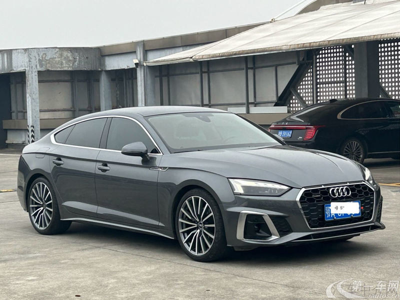 奥迪A5掀背 40TFSI [进口] 2022款 2.0T 自动 汽油 豪华致雅型 