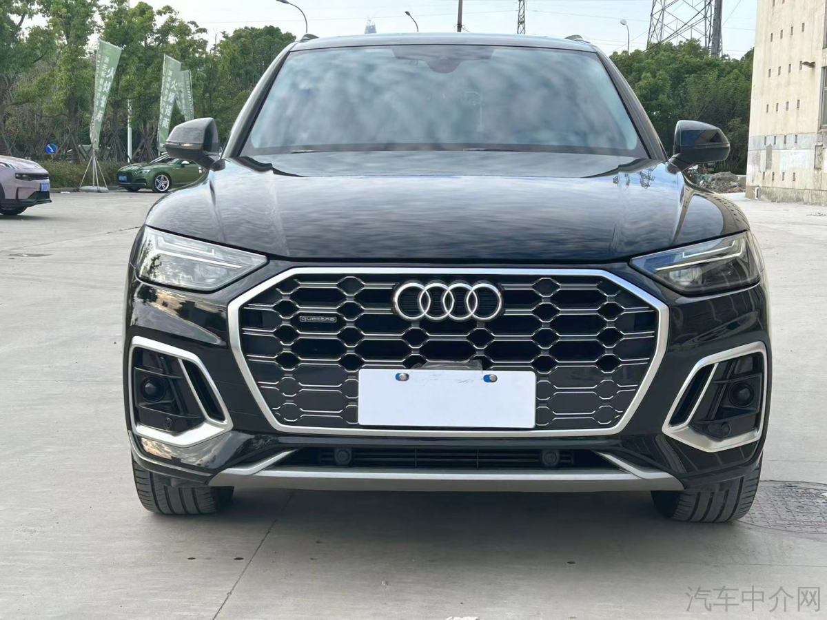 奥迪Q5L 40TFSI 2022款 2.0T 自动 改款豪华动感型 价格0万 