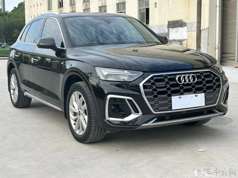 奥迪Q5L 40TFSI 2022款 2.0T 自动 改款豪华动感型 (国Ⅵ) 