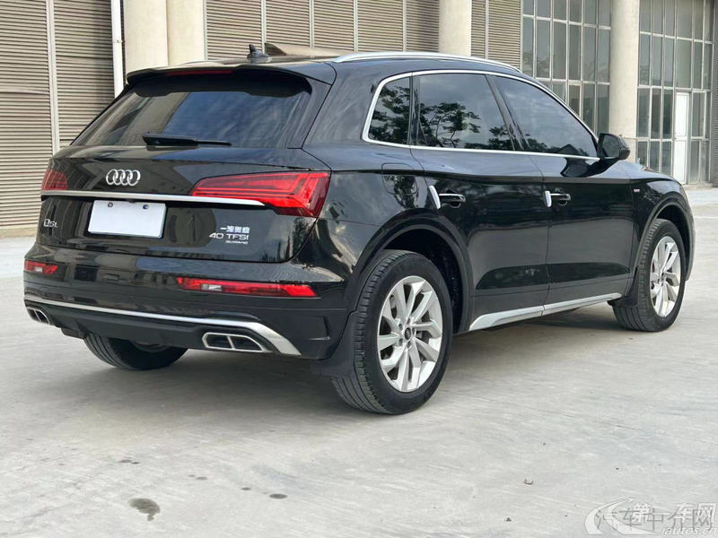 奥迪Q5L 40TFSI 2022款 2.0T 自动 改款豪华动感型 (国Ⅵ) 