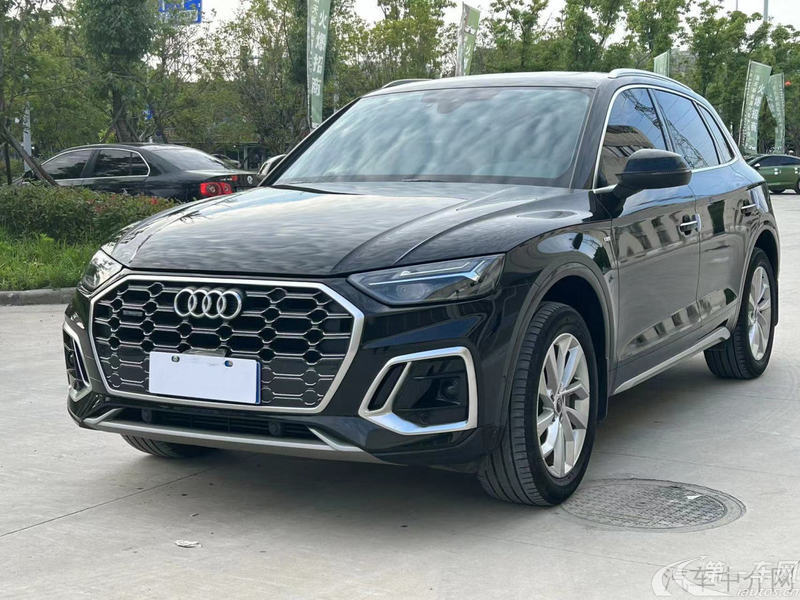 奥迪Q5L 40TFSI 2022款 2.0T 自动 改款豪华动感型 (国Ⅵ) 