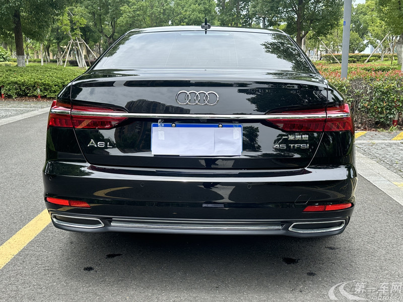 奥迪A6L 40TFSI 2021款 2.0T 自动 豪华动感型 (国Ⅵ) 