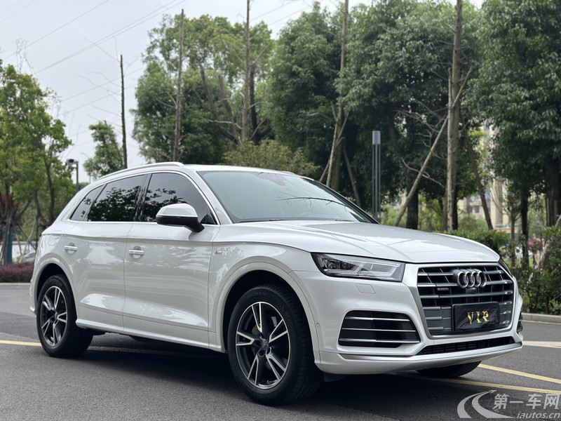 奥迪Q5L 45TFSI 2020款 2.0T 自动 尊享时尚型 (国Ⅵ) 