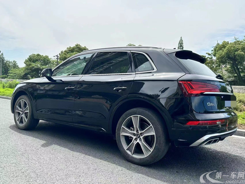 奥迪Q5L 45TFSI 2021款 2.0T 自动 豪华动感型 (国Ⅵ) 