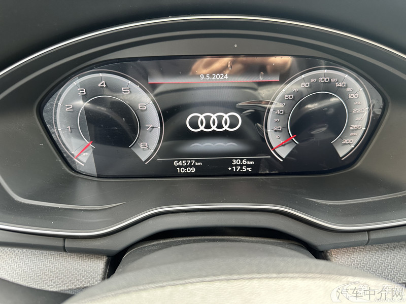 奥迪Q5L 45TFSI 2021款 2.0T 自动 豪华动感型 (国Ⅵ) 