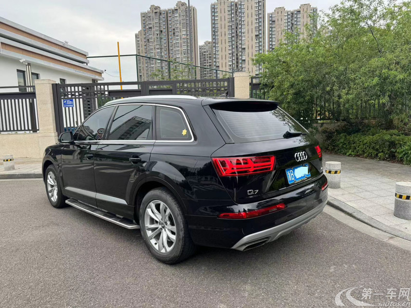 奥迪Q7 [进口] 2018款 2.0T 自动 基本型欧规版平行进口 (欧Ⅴ) 