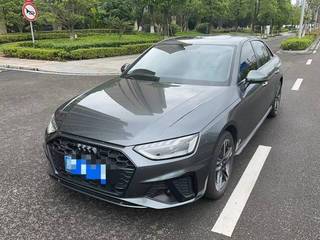 奥迪A4L 40TFSI 2.0T 自动 豪华动感型 