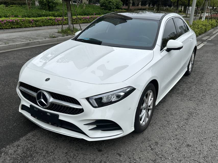 奔驰A级 A200L 2021款 1.3T 自动 运动轿车时尚型 价格0万 