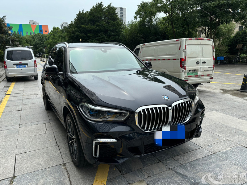 宝马X5 xDrive30Li 2022款 2.0T 自动 尊享型M运动套装 (国Ⅵ) 