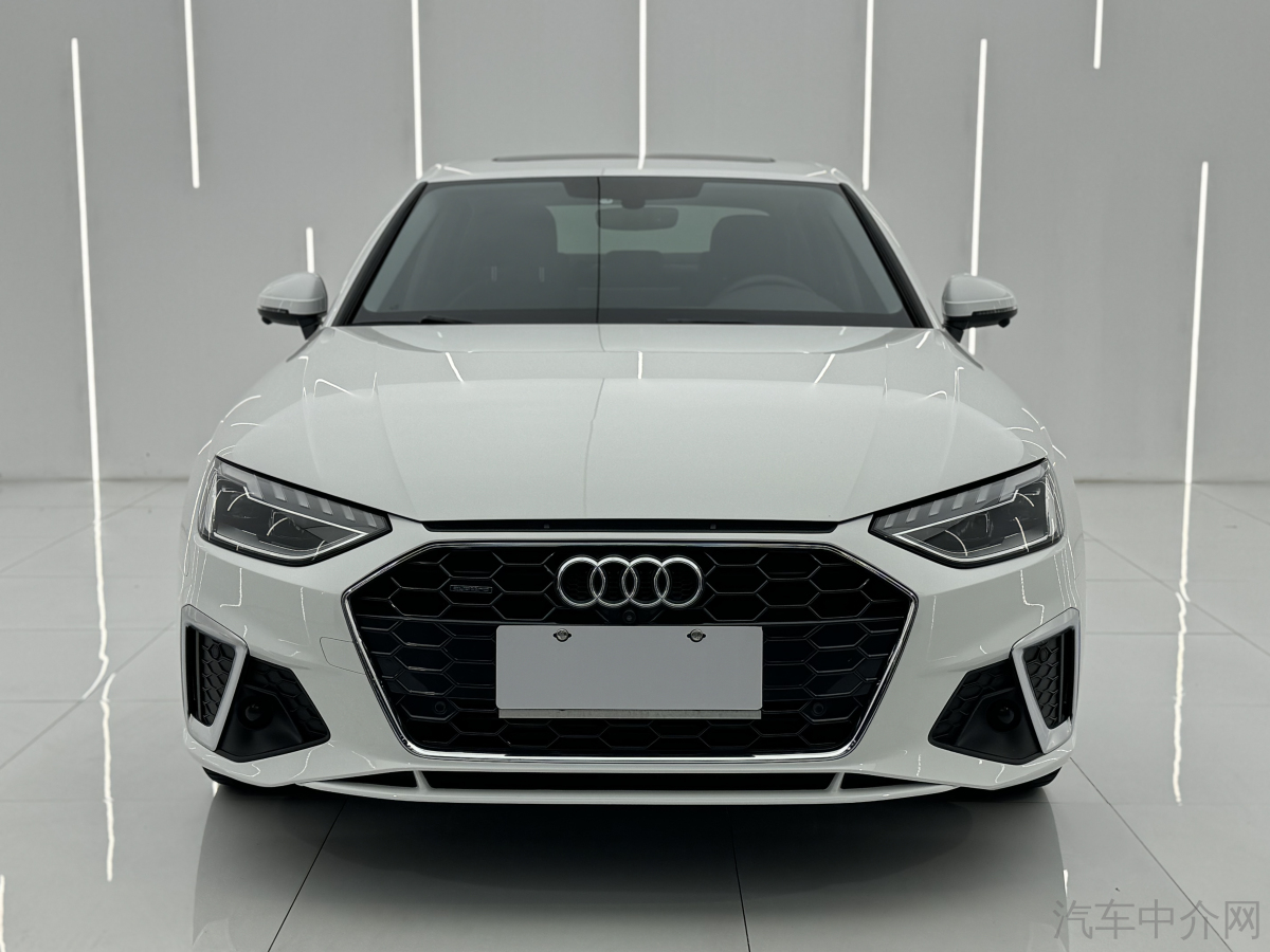 奥迪A4L 2020款 2.0T 自动 quattro豪华致雅型 价格0万