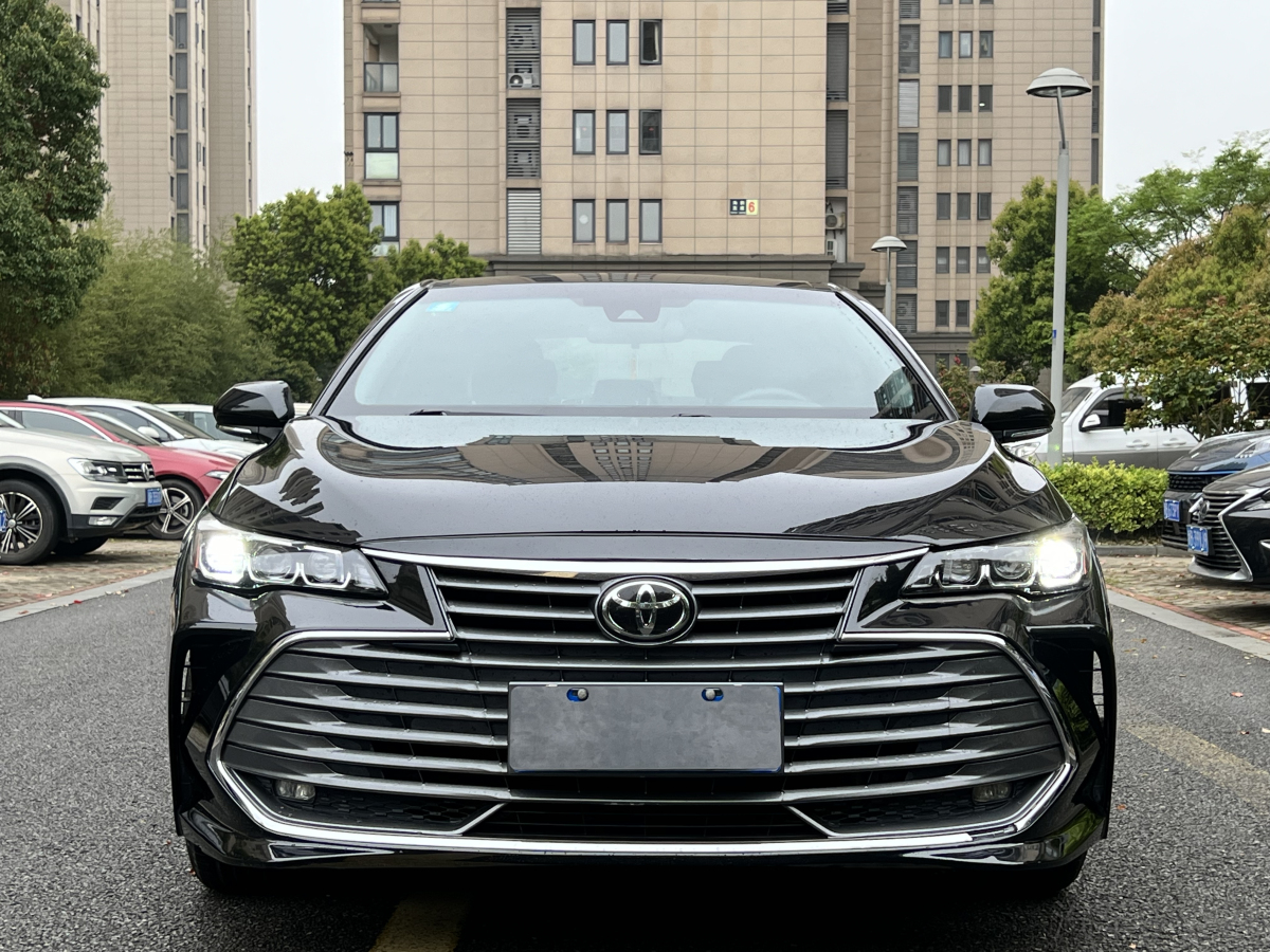 丰田亚洲龙 2019款 2.0L 自动 豪华版 价格0万 