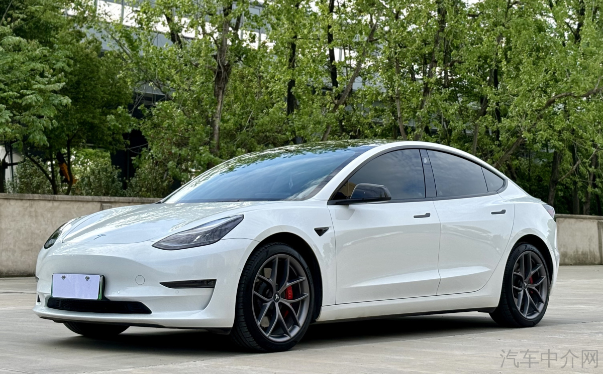 特斯拉MODEL 3 2022款 自动 Performance高性能版四驱 纯电动价格0万 