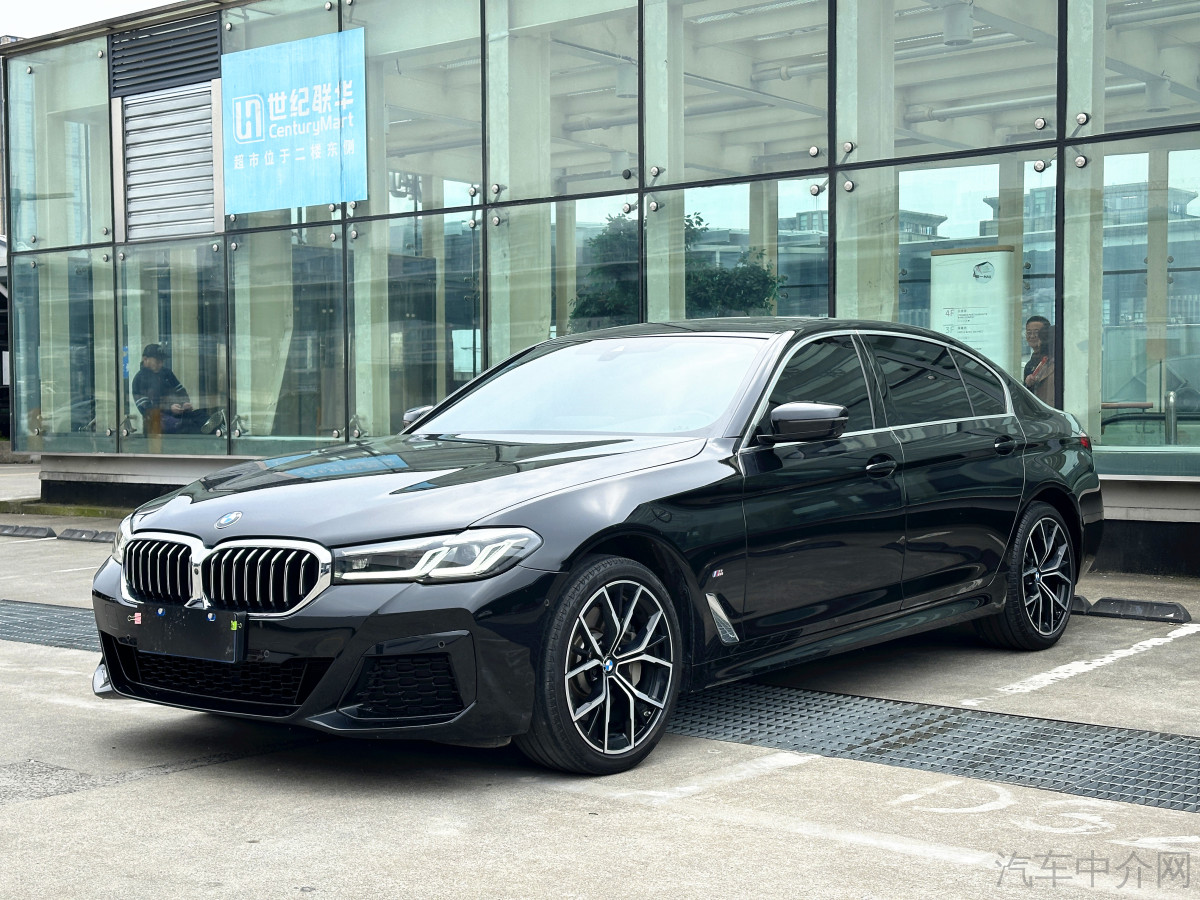 宝马5系 530Li 2022款 2.0T 自动 汽油 改款尊享型M运动套装 价格0万 