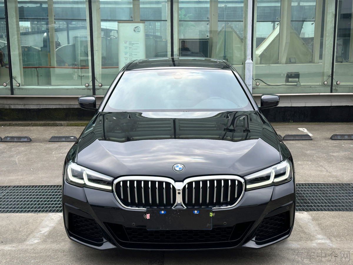 宝马5系 530Li 2022款 2.0T 自动 汽油 改款尊享型M运动套装 价格0万