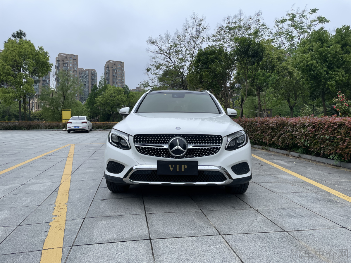 奔驰GLC GLC300 2016款 2.0T 自动 豪华型 价格0万 