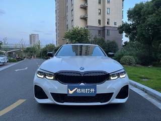 宝马3系 325i 2.0T 自动 M运动曜夜套装 