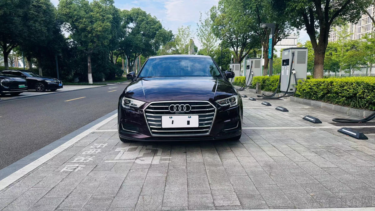 奥迪A3 35TFSI 2019款 1.4T 自动 进取型Limousine 价格0万 