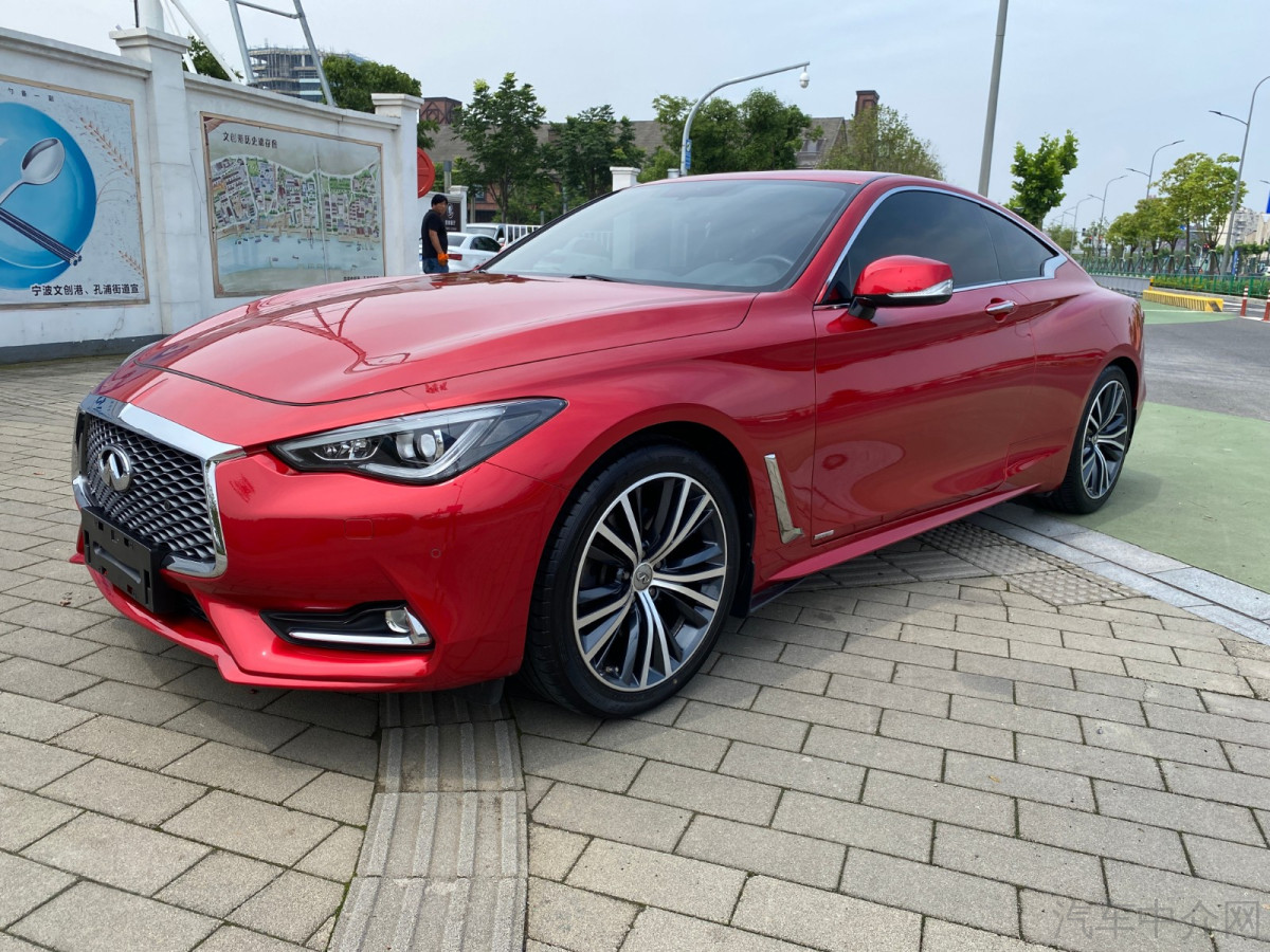 英菲尼迪Q60 [进口] 2019款 2.0T 自动 豪华版价格0万