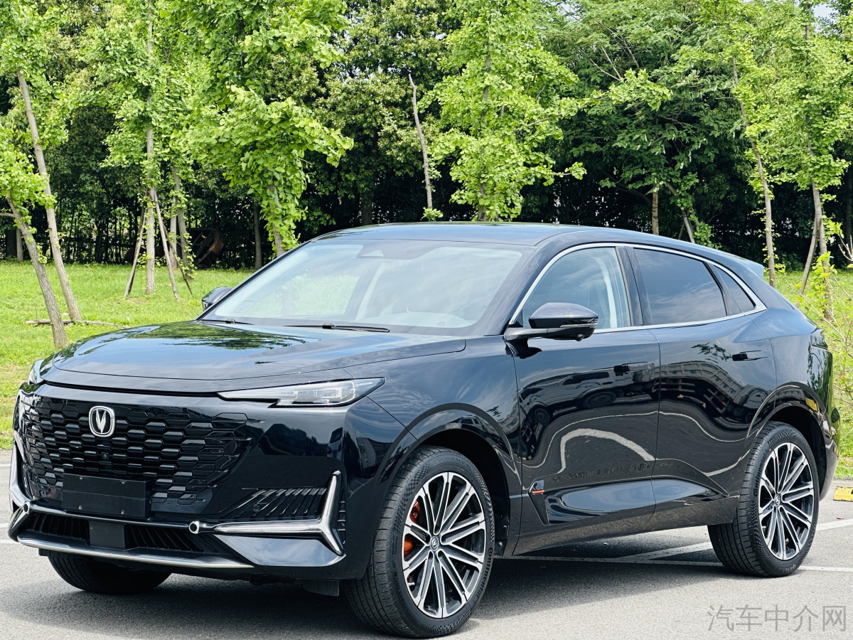 长安UNI二手车 二手K PHEV 智电iDD 2023款 1.5T 自动 135km智趣型 价格0万 