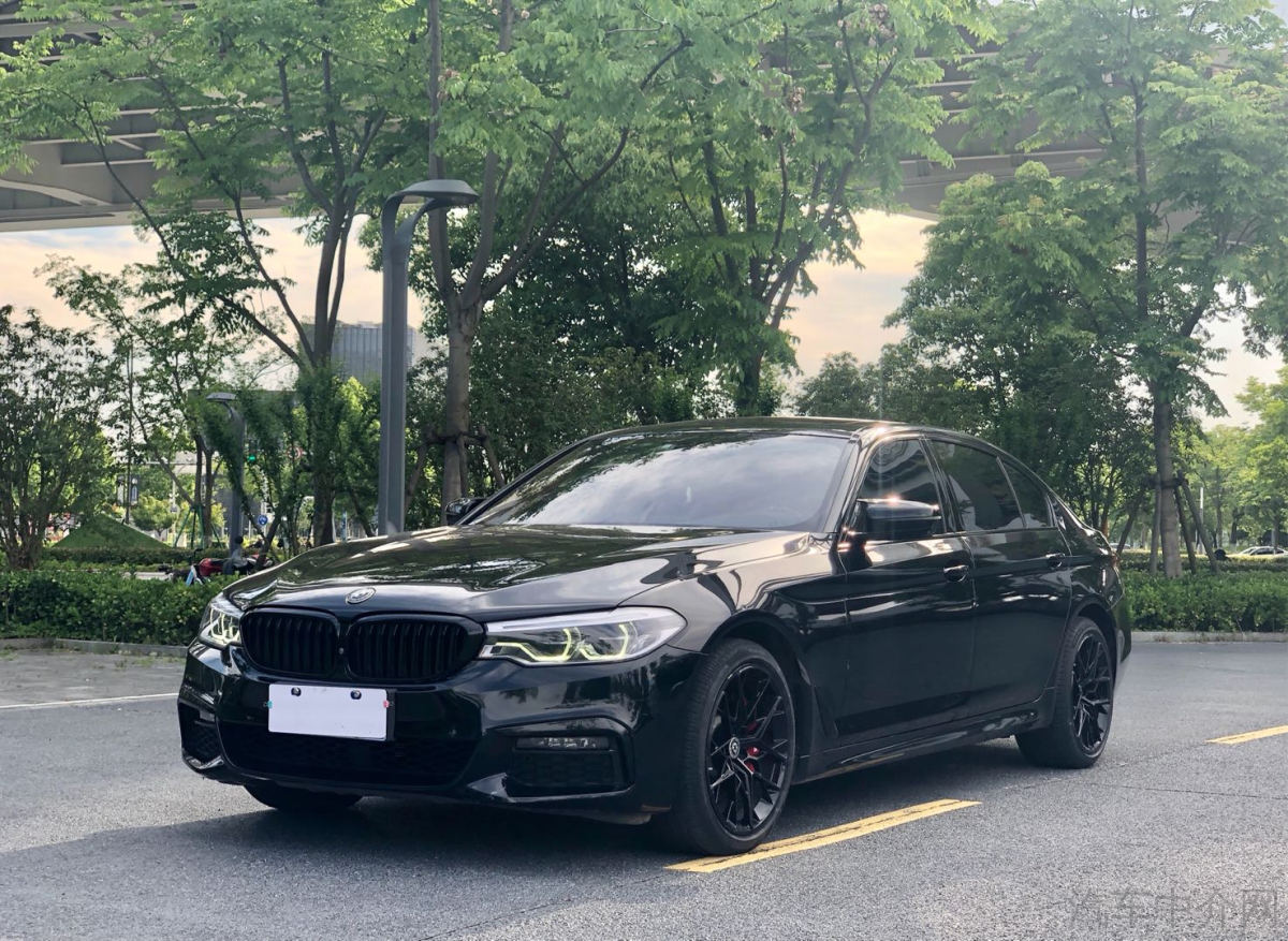 宝马5系 530Li 2019款 2.0T 自动 汽油 尊享型M运动套装改款 价格0万 