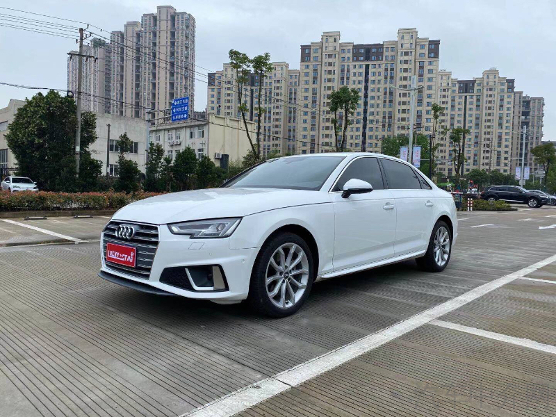 奥迪A4L 2020款 2.0T 自动 时尚动感型 价格0万 