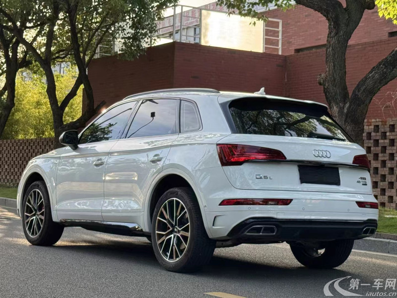 奥迪Q5L 45TFSI 2024款 2.0T 自动 豪华动感型 (国Ⅵ) 