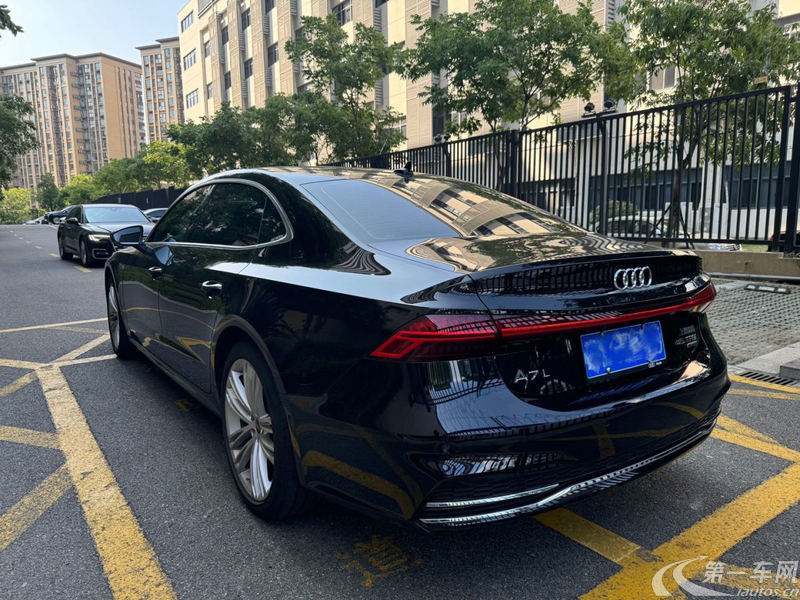 奥迪A7L 45TFSI 2024款 2.0T 自动 奢享型 (国Ⅵ) 