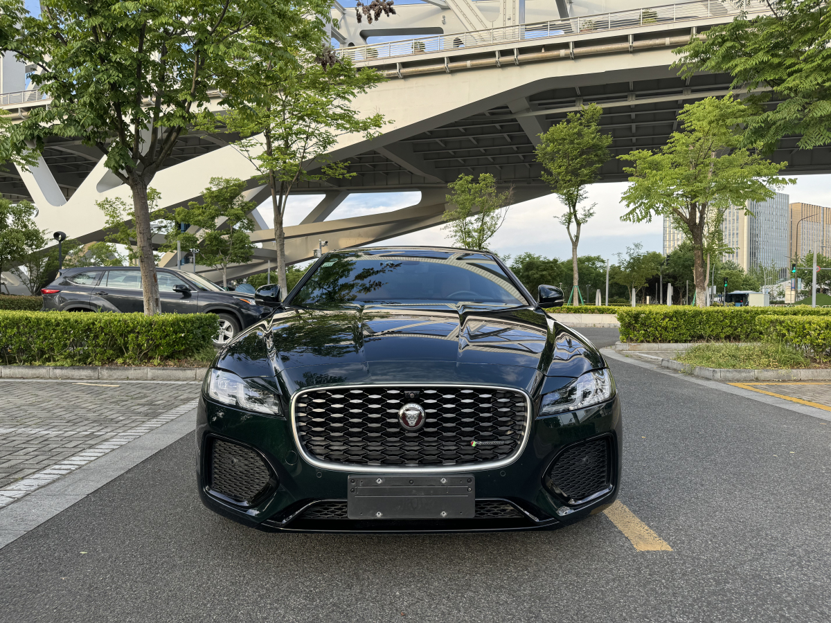 捷豹XFL P300 2021款 2.0T 自动 旗舰运动版 价格0万 
