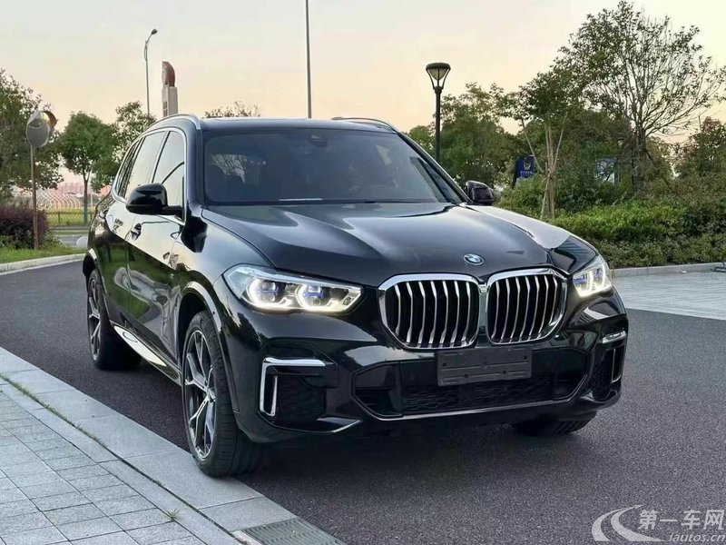 宝马X5 xDrive30Li 2023款 2.0T 自动 尊享型M运动套装 (国Ⅵ) 