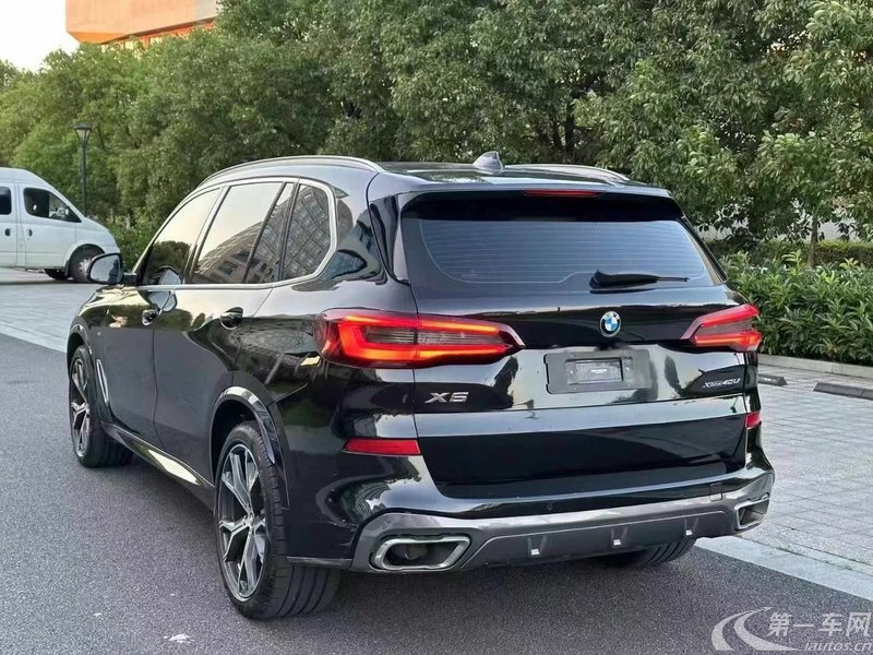 宝马X5 xDrive30Li 2023款 2.0T 自动 尊享型M运动套装 (国Ⅵ) 