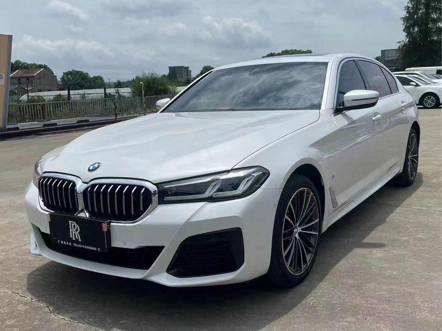 宝马5系 530Li 2022款 2.0T 自动 汽油 改款二领先型M运动套装 价格0万