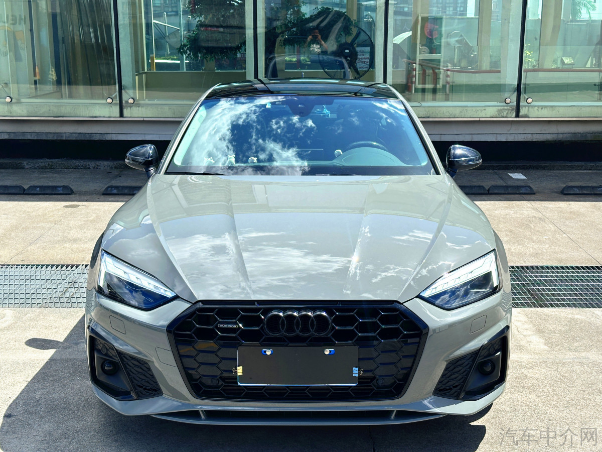 奥迪A5掀背 45TFSI [进口] 2021款 2.0T 自动 汽油 臻选动感型价格0万 