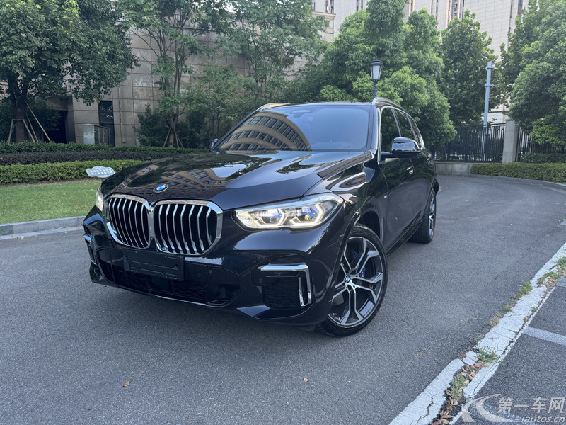 宝马X5 xDrive40Li 2022款 3.0T 自动 改款尊享型M运动套装 (国Ⅵ) 