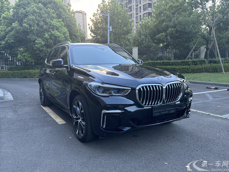 宝马X5 xDrive40Li 2022款 3.0T 自动 改款尊享型M运动套装 (国Ⅵ) 