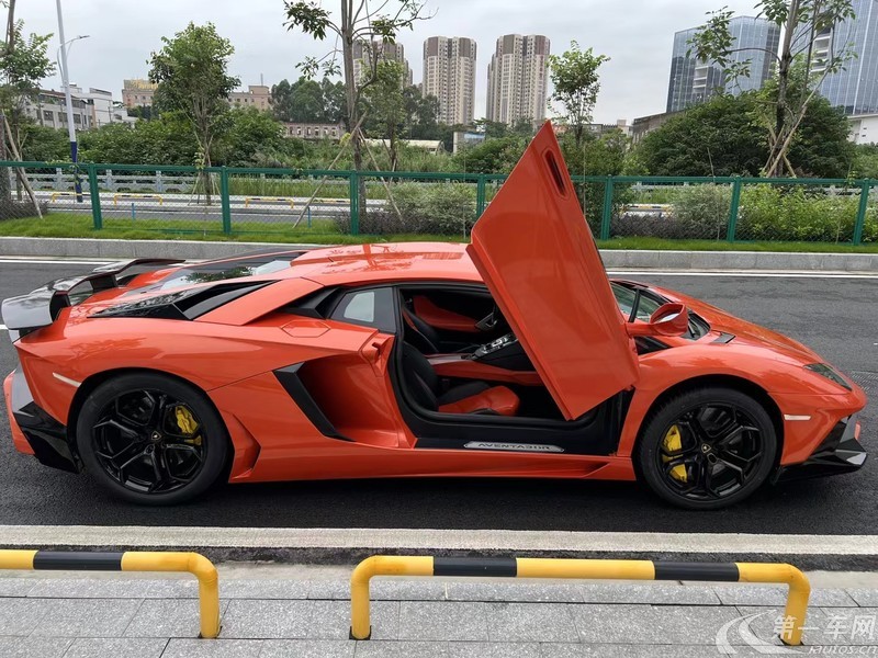 兰博基尼Aventador [进口] 2015款 6.5L 自动 LP750-4-Superveloce 