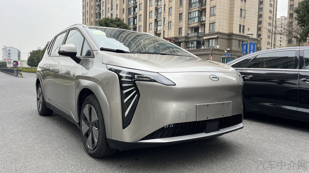 广汽埃安AION Y 2022款 0.0T 自动 80智驾版价格0万 