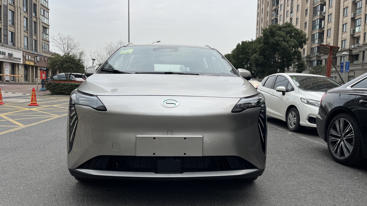 广汽埃安AION Y 2022款 0.0T 自动 80智驾版价格0万