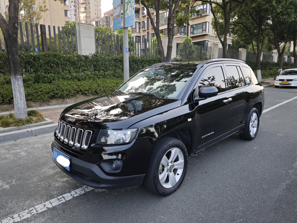 吉普指南者 [进口] 2014款 2.0L 自动 前驱 改款进取版价格0万