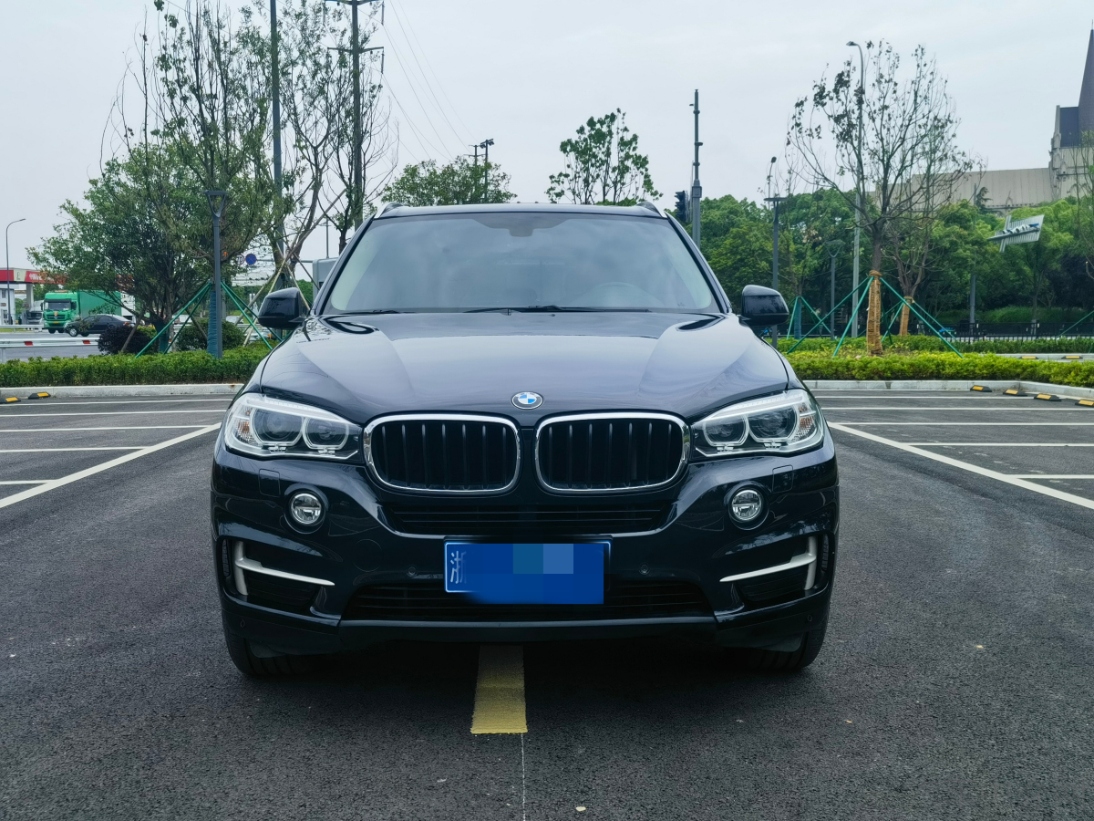 宝马X5 [进口] 2015款 3.0T 自动 四驱 汽油 基本型中东版平行进口价格0万 