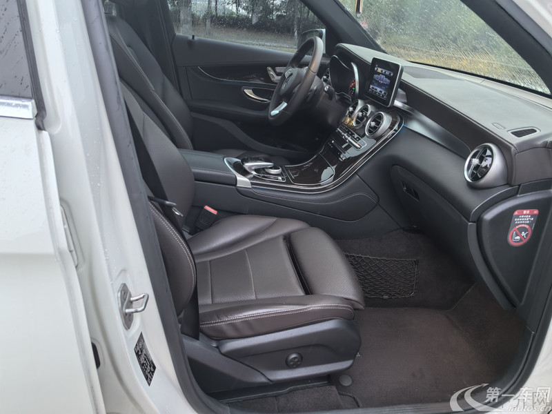 奔驰GLC GLC260 2016款 2.0T 自动 四驱 5座 豪华型 (国Ⅴ) 