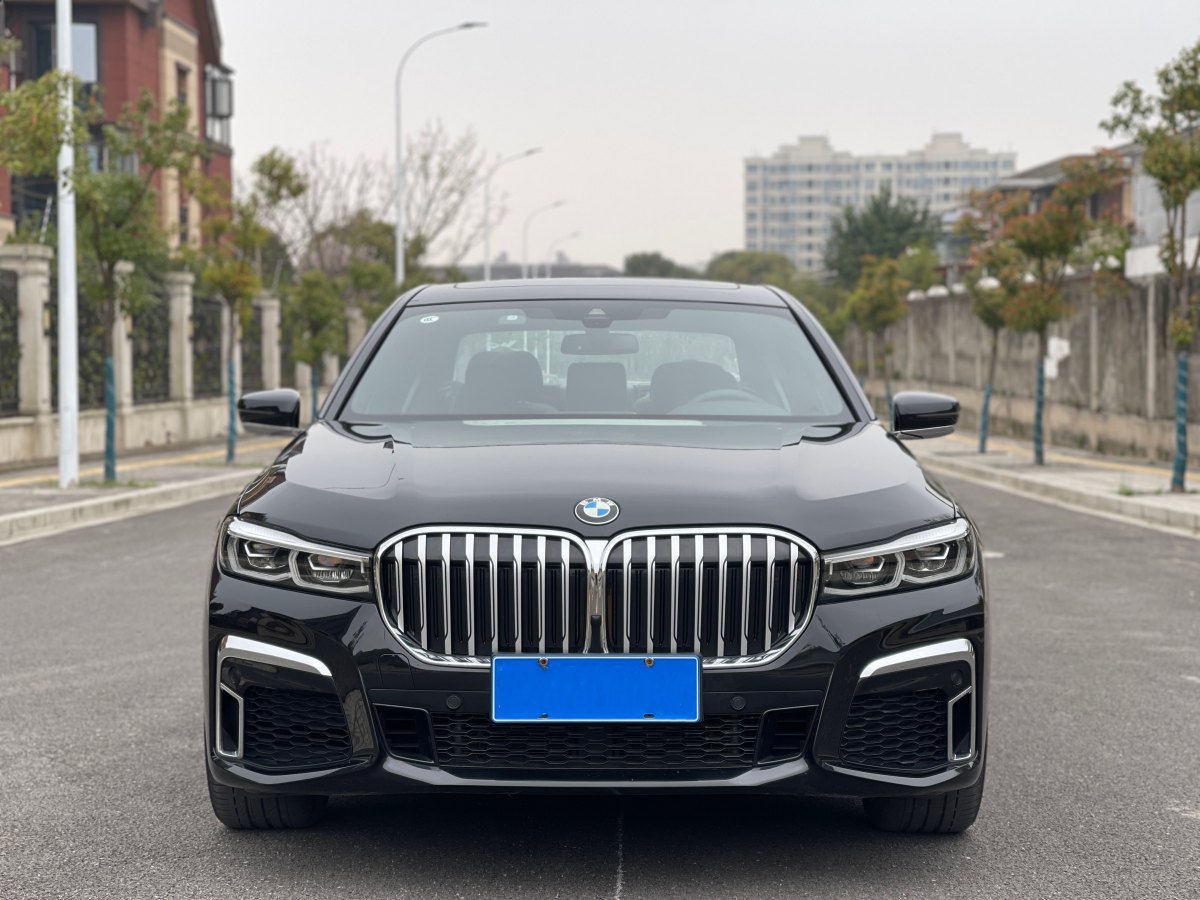 宝马7系 740Li [进口] 2019款 3.0T 自动 汽油 改款领先型豪华套装价格0万