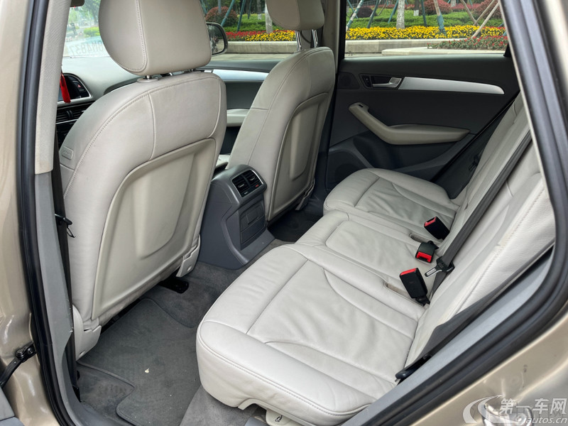 奥迪Q5 2011款 2.0T 自动 四驱 汽油 舒适型 (国Ⅳ) 