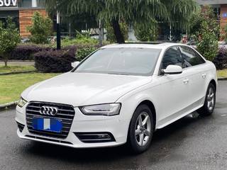 奥迪A4L 35TFSI 2.0T 自动 舒适型 