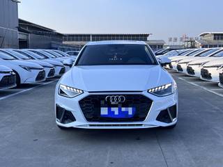 奥迪A4L 40TFSI 2.0T 自动 时尚动感型 