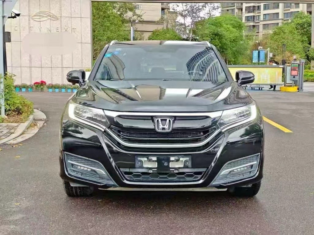 本田UR二手车 二手V 2017款 2.0T 自动 370TURBO尊享版 价格0万 
