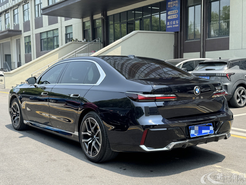 宝马7系 735Li [进口] 2023款 3.0T 自动 汽油 豪华套装 