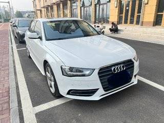 奥迪A4L 35TFSI 2.0T 自动 豪华型 