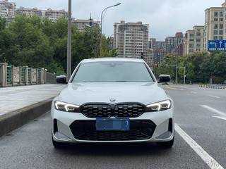 宝马3系 325Li 2.0T 自动 M运动曜夜套装 