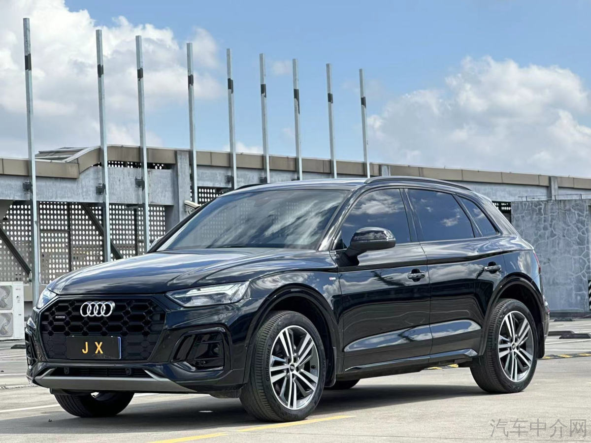 奥迪Q5L 40T 2023款 2.0T 自动 豪华动感型 价格0万 