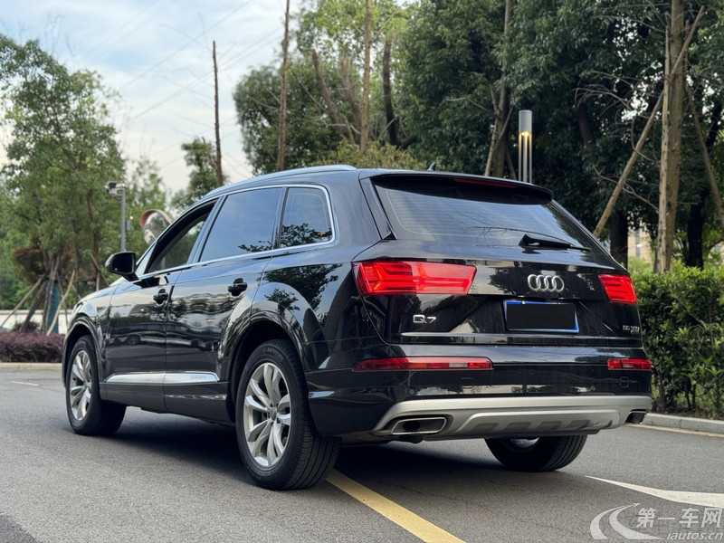 奥迪Q7 45 [进口] 2019款 2.0T 自动 舒适型 